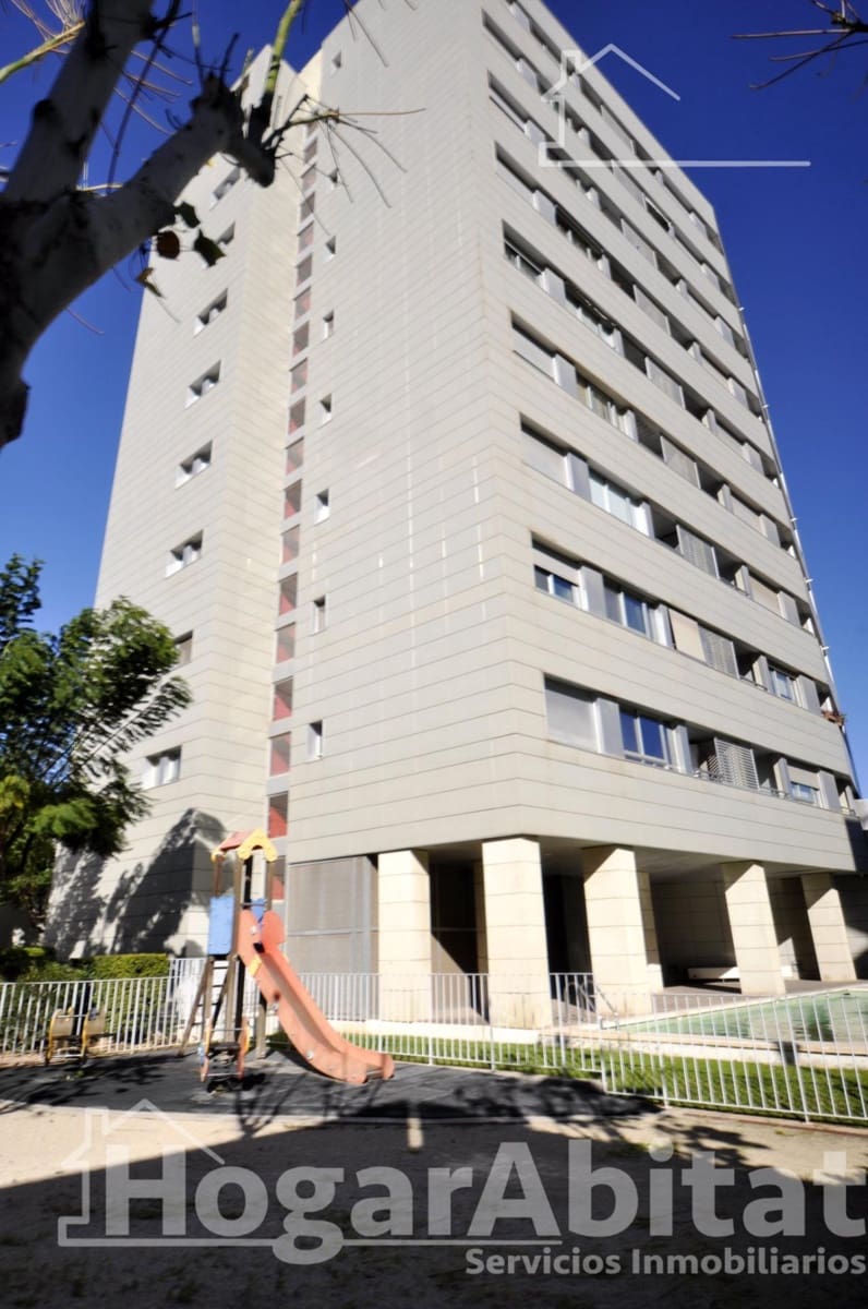 Leilighet til salgs i Valencia by med svømmebasseng - € 230 000 (Ref: 9851813)