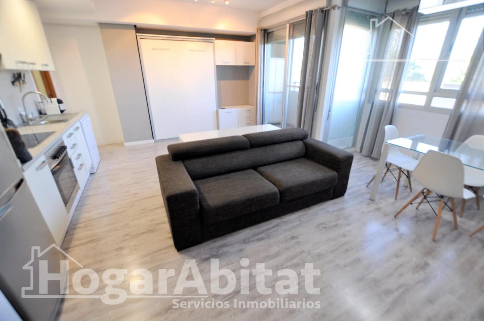 Leilighet til salgs i Valencia by med svømmebasseng - € 230 000 (Ref: 9851813)