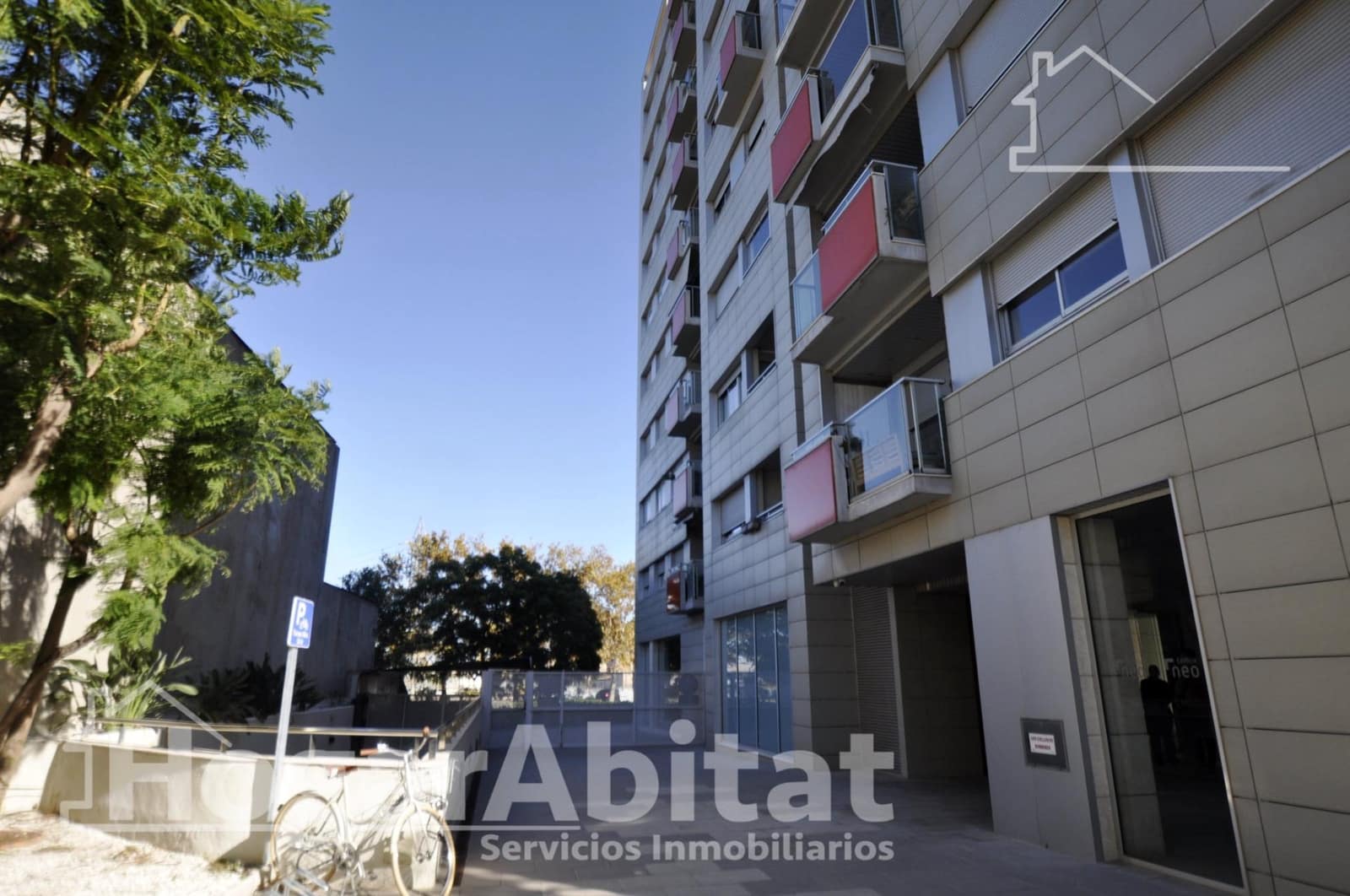 Leilighet til salgs i Valencia by med svømmebasseng - € 230 000 (Ref: 9851813)
