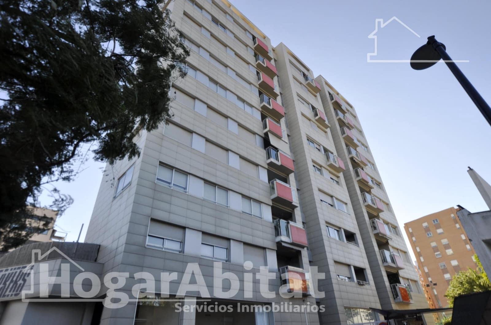 Leilighet til salgs i Valencia by med svømmebasseng - € 230 000 (Ref: 9851813)