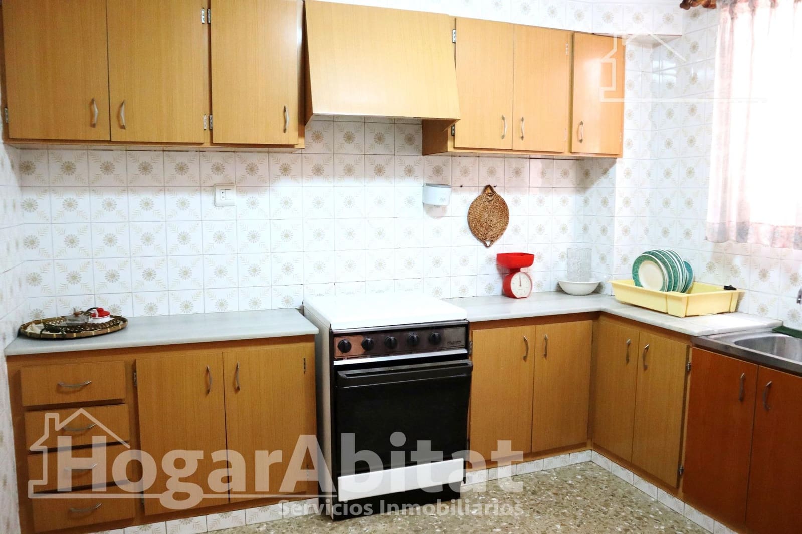 4 bedroom Flat for sale in Oliva - € 120,000 (Ref: 9851823)