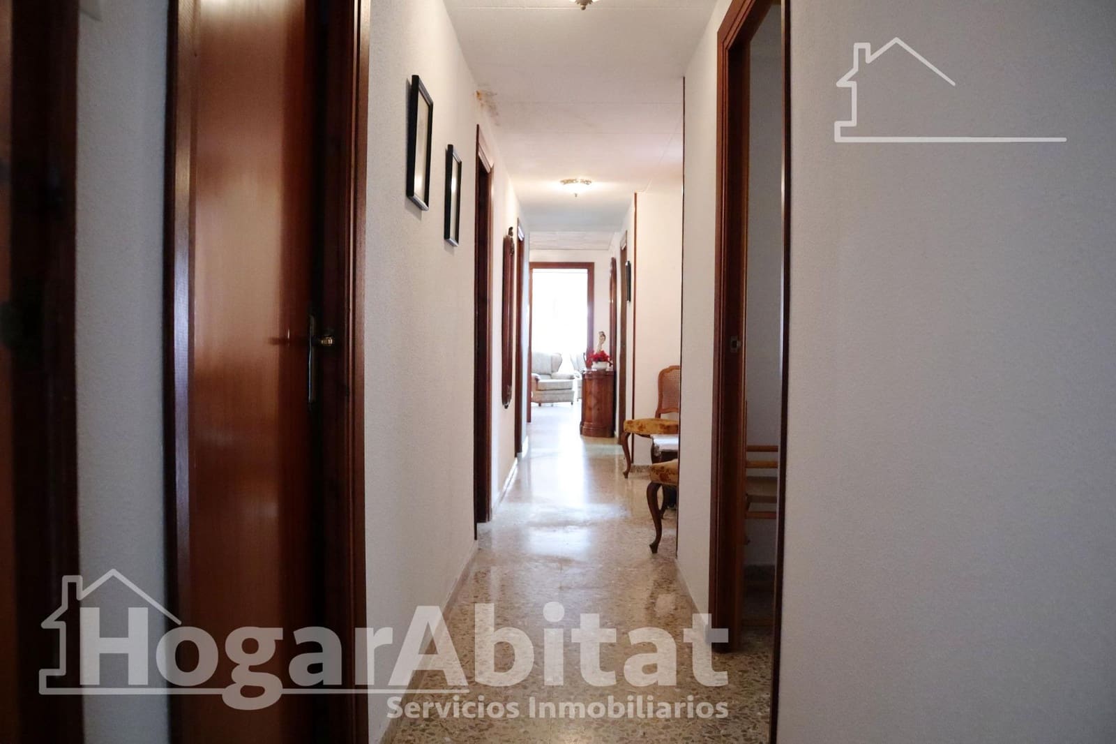 4 bedroom Flat for sale in Oliva - € 120,000 (Ref: 9851823)