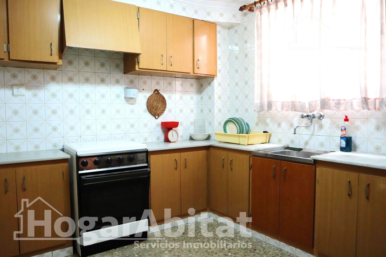 4 bedroom Flat for sale in Oliva - € 120,000 (Ref: 9851823)