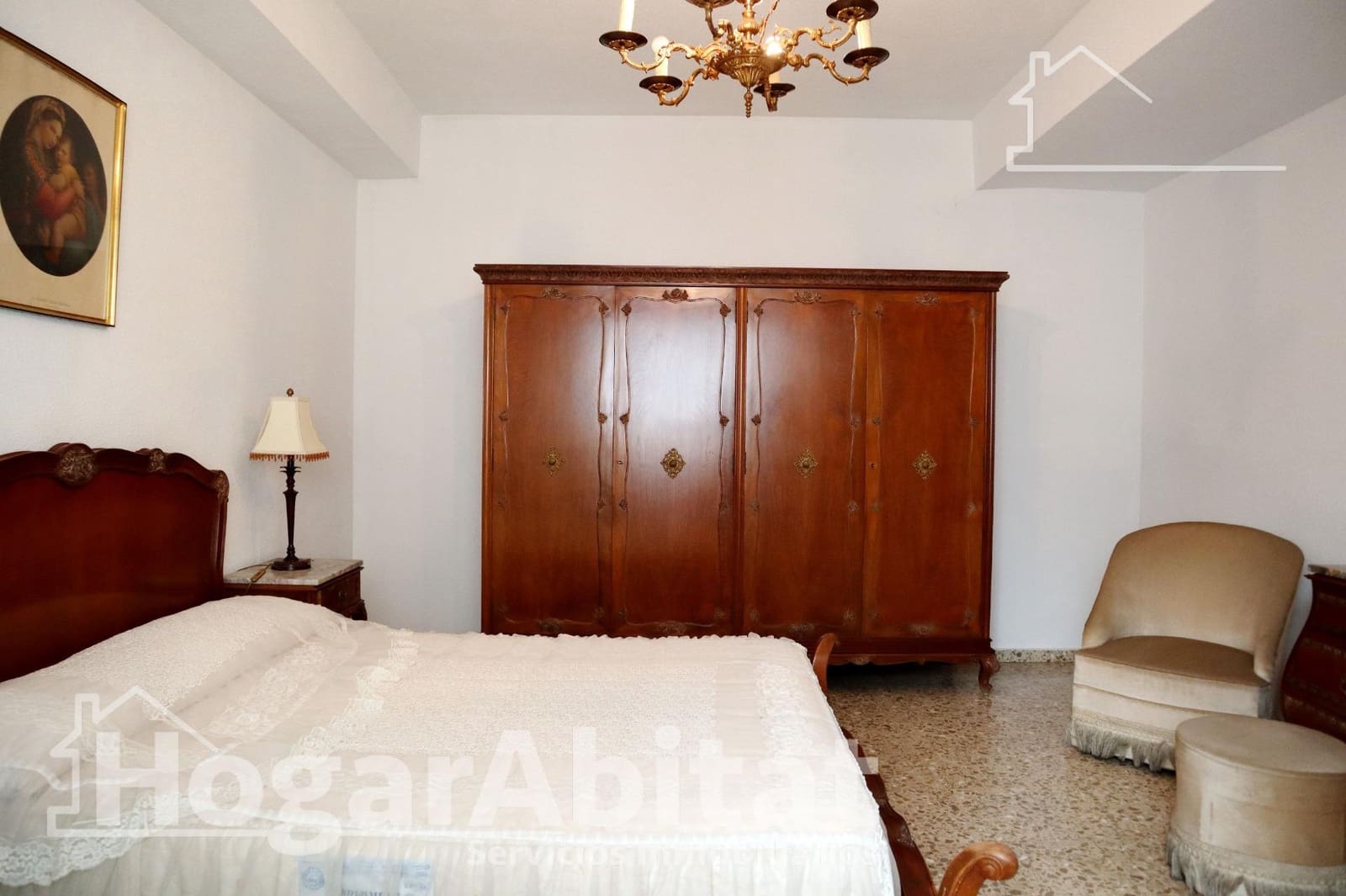 4 bedroom Flat for sale in Oliva - € 120,000 (Ref: 9851823)