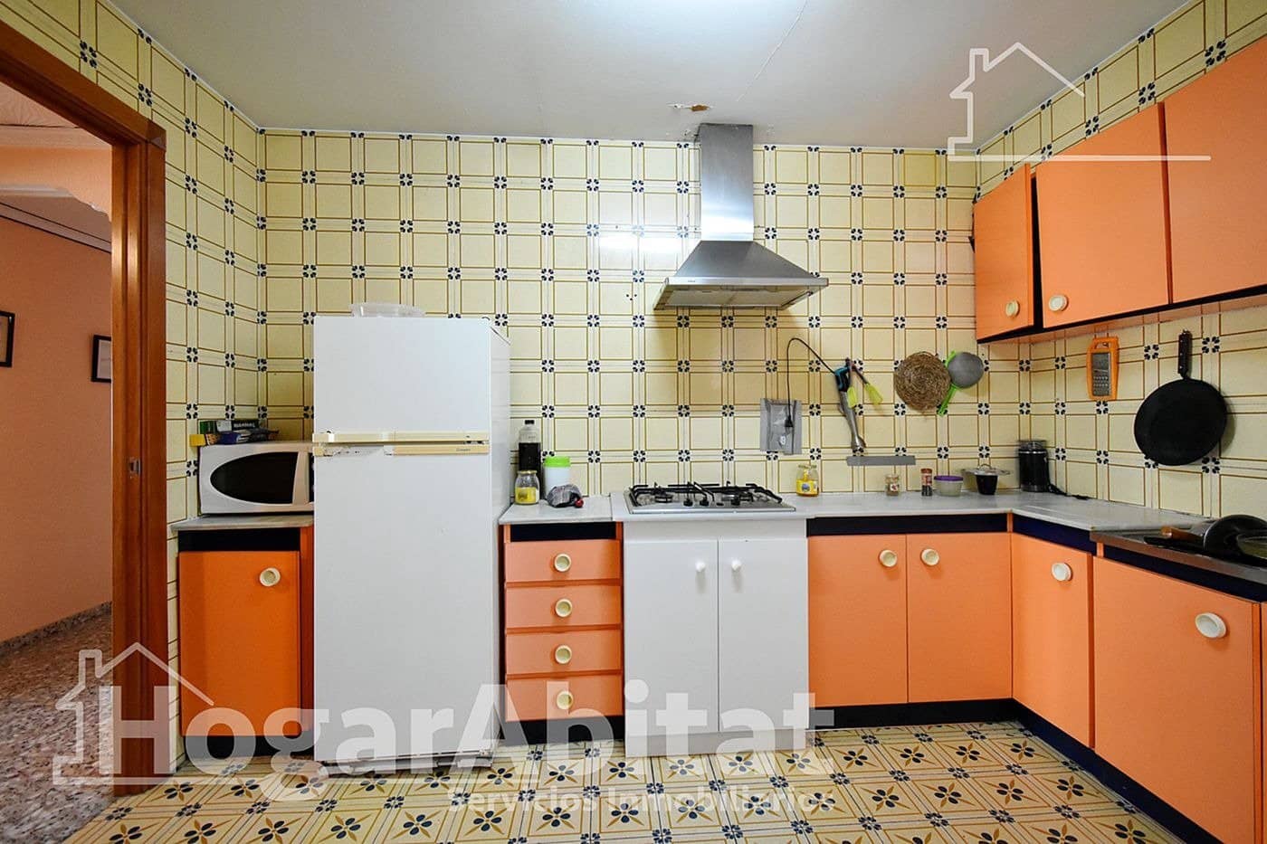 4 bedroom Flat for sale in Oliva - € 140,000 (Ref: 9851824)