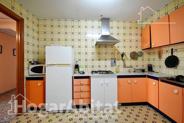 4 sovrum Lägenhet till salu i Oliva - 140 000 € (Ref: 9851824)