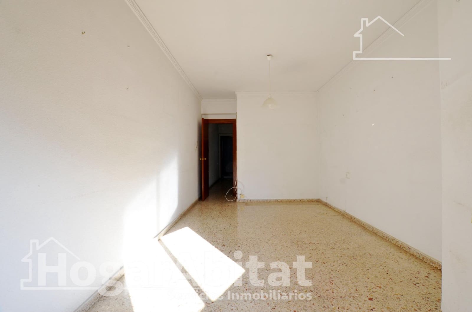 4 bedroom Flat for sale in Gandia - € 190,000 (Ref: 9851827)