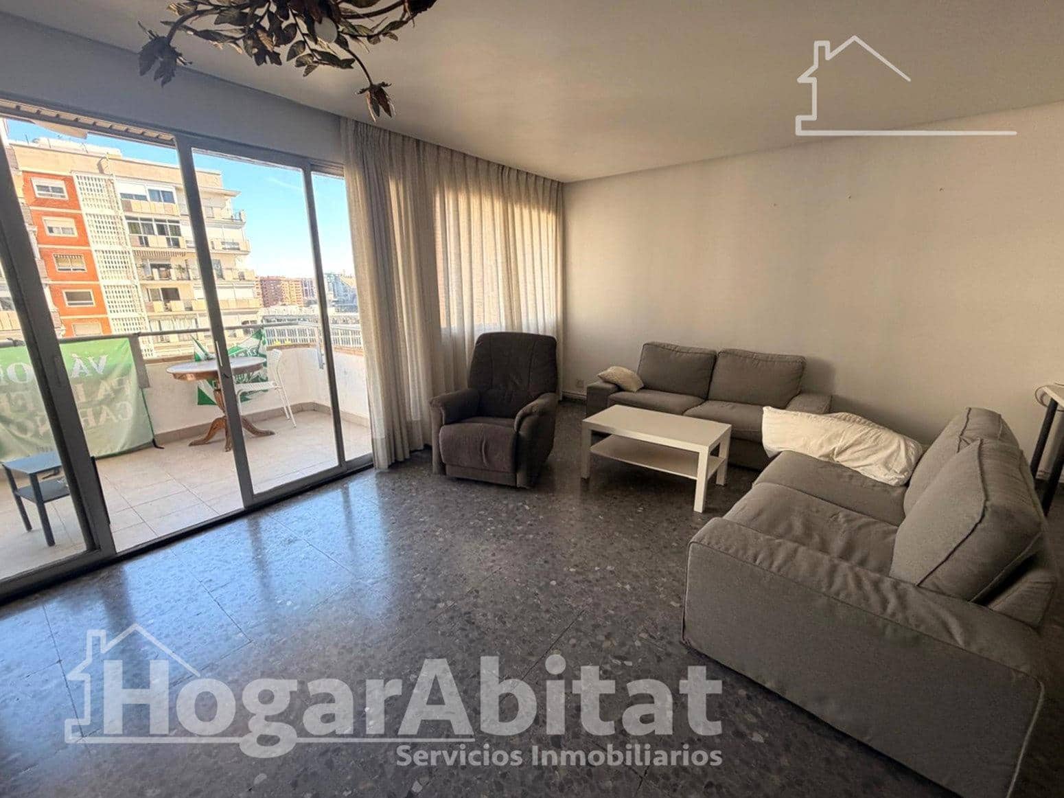 4 bedroom Flat for sale in Valencia city with garage - € 550,000 (Ref: 9855531)