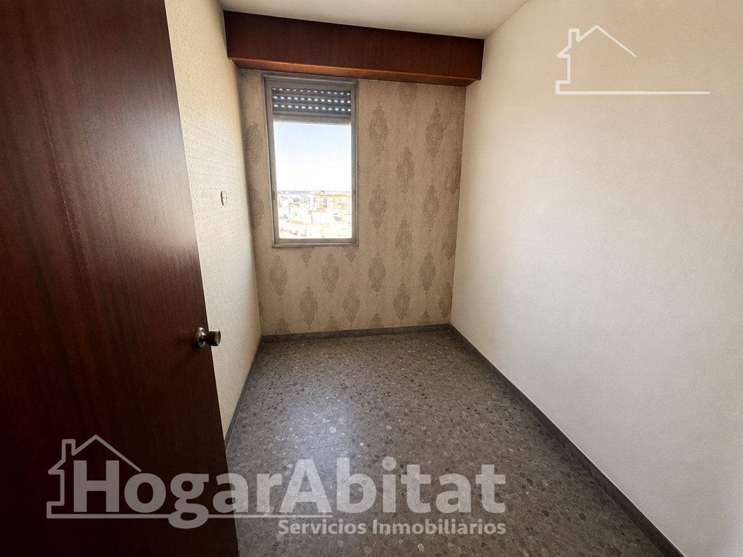 4 bedroom Flat for sale in Valencia city with garage - € 550,000 (Ref: 9855531)