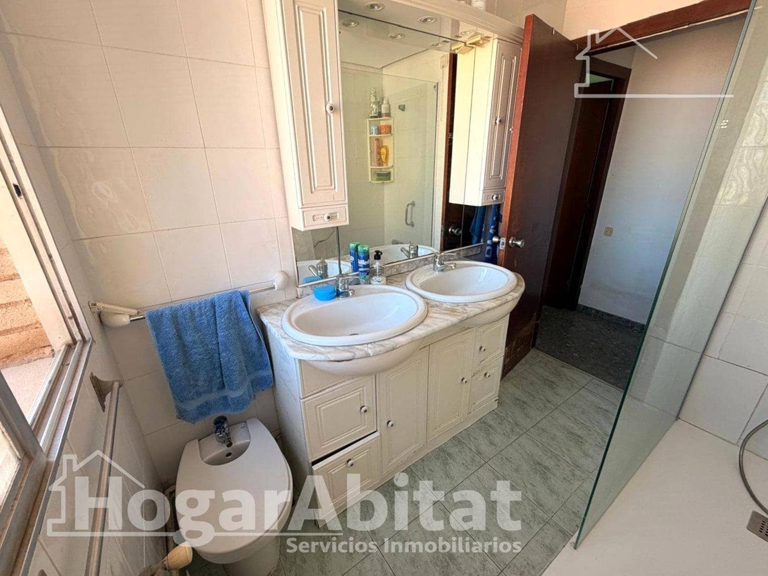 4 bedroom Flat for sale in Valencia city with garage - € 550,000 (Ref: 9855531)