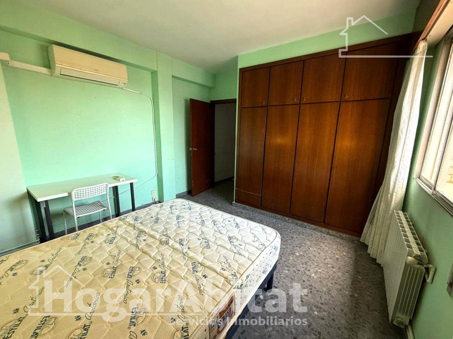 4 bedroom Flat for sale in Valencia city with garage - € 550,000 (Ref: 9855531)