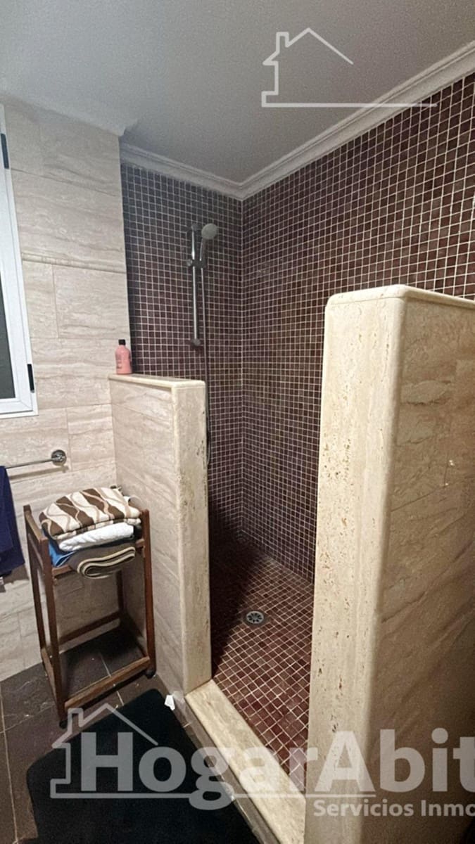 3 bedroom Villa for sale in Chiva with pool garage - € 338,000 (Ref: 9855540)