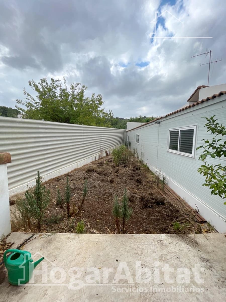 3 bedroom Villa for sale in Chiva with pool garage - € 338,000 (Ref: 9855540)