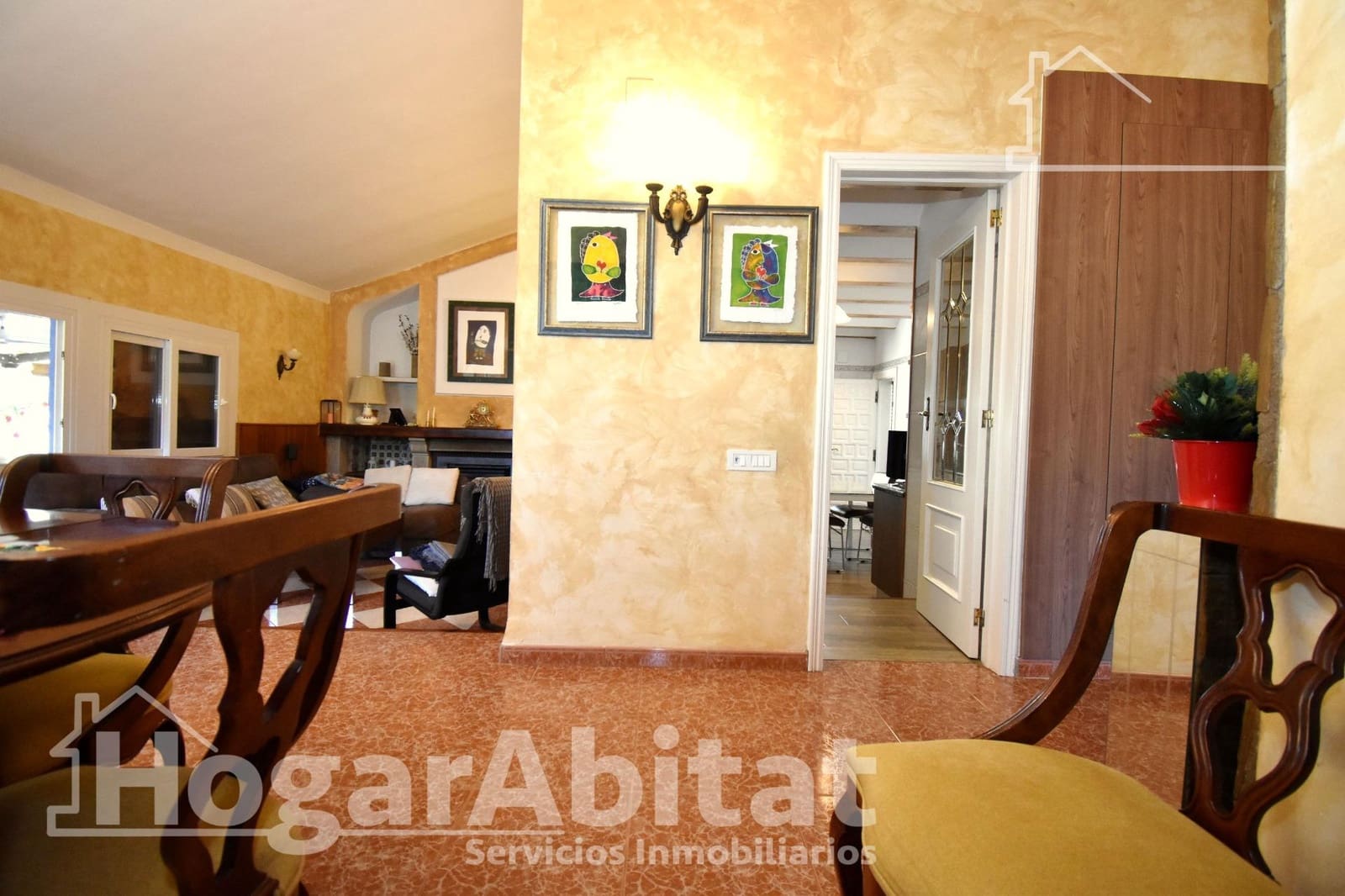4 bedroom Villa for sale in Borriol with pool garage - € 285,000 (Ref: 9860155)