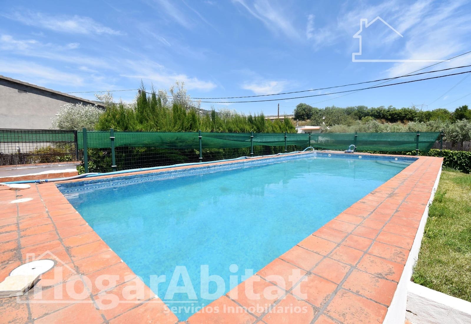 4 bedroom Villa for sale in Borriol with pool garage - € 285,000 (Ref: 9860155)
