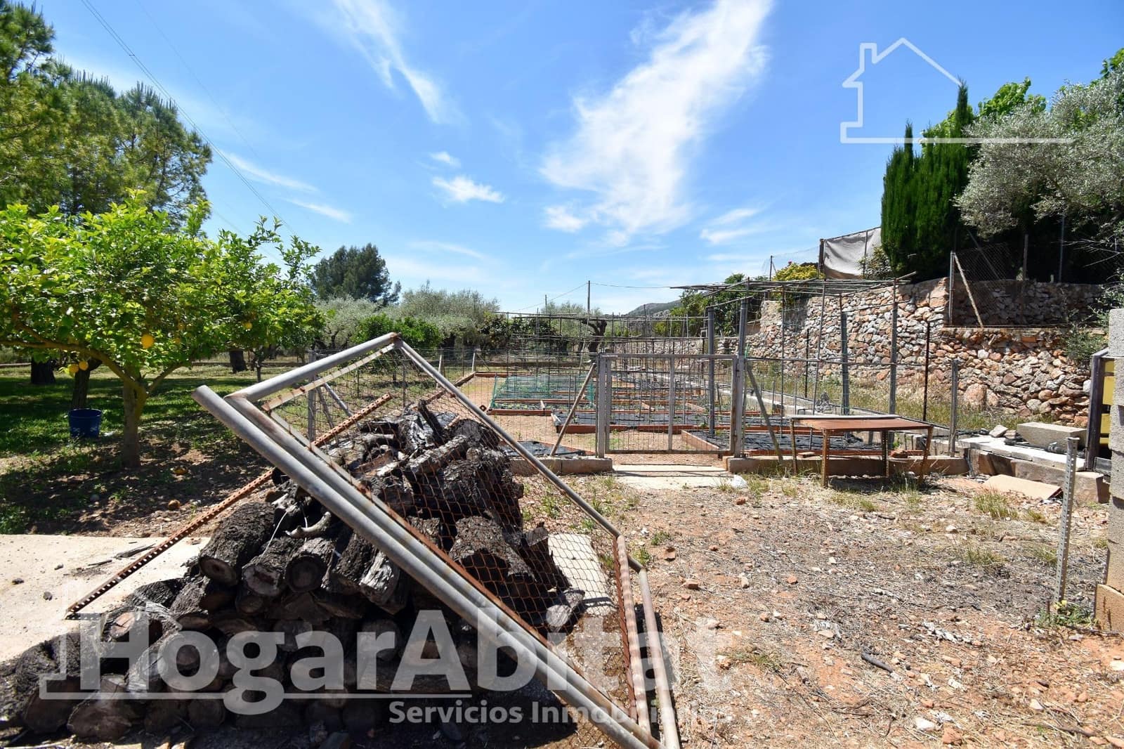 4 bedroom Villa for sale in Borriol with pool garage - € 285,000 (Ref: 9860155)