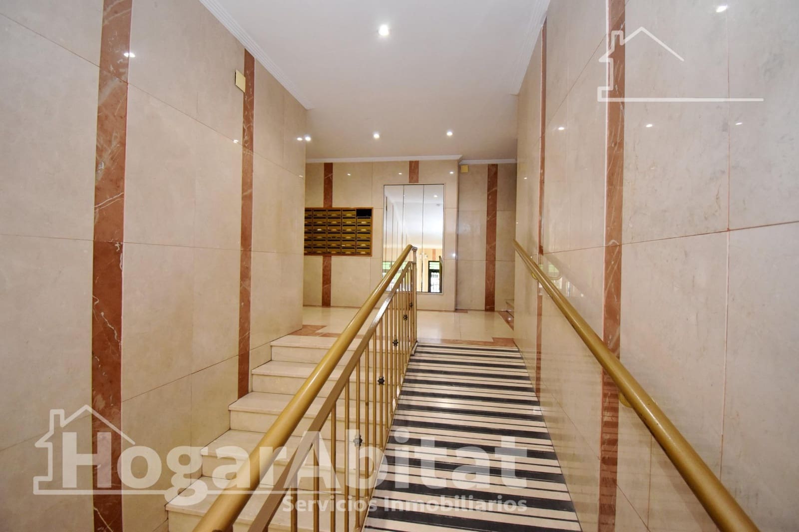 4 chambre Appartement à vendre à Castello de la Plana avec garage - 175 000 € (Ref: 9860166)