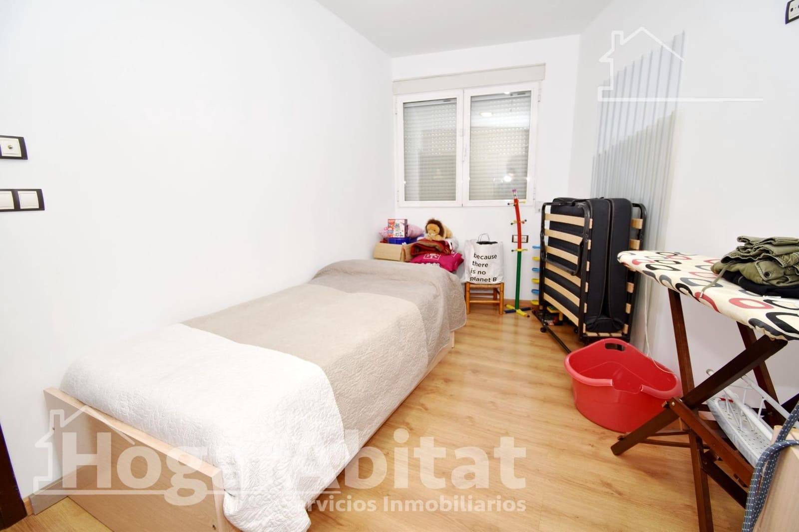 3 makuuhuone Rivitalo myytävänä paikassa Chiva mukana 
autotalli - 299 999 € (Ref: 9860172)