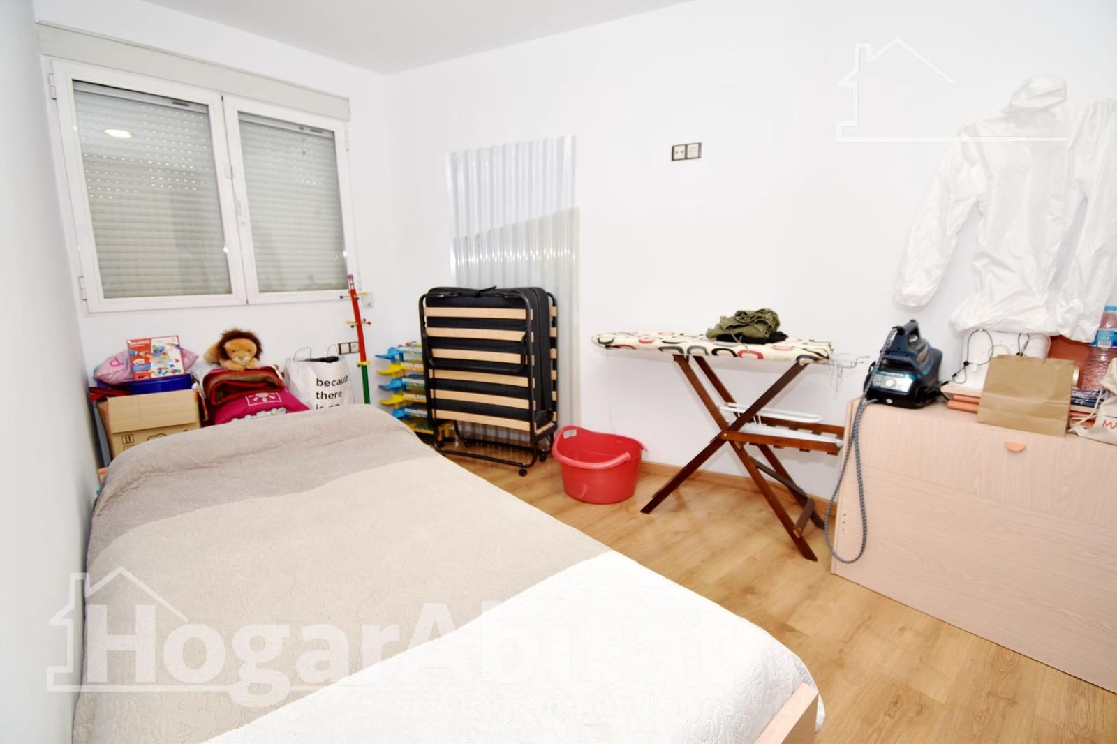 3 makuuhuone Rivitalo myytävänä paikassa Chiva mukana 
autotalli - 299 999 € (Ref: 9860172)