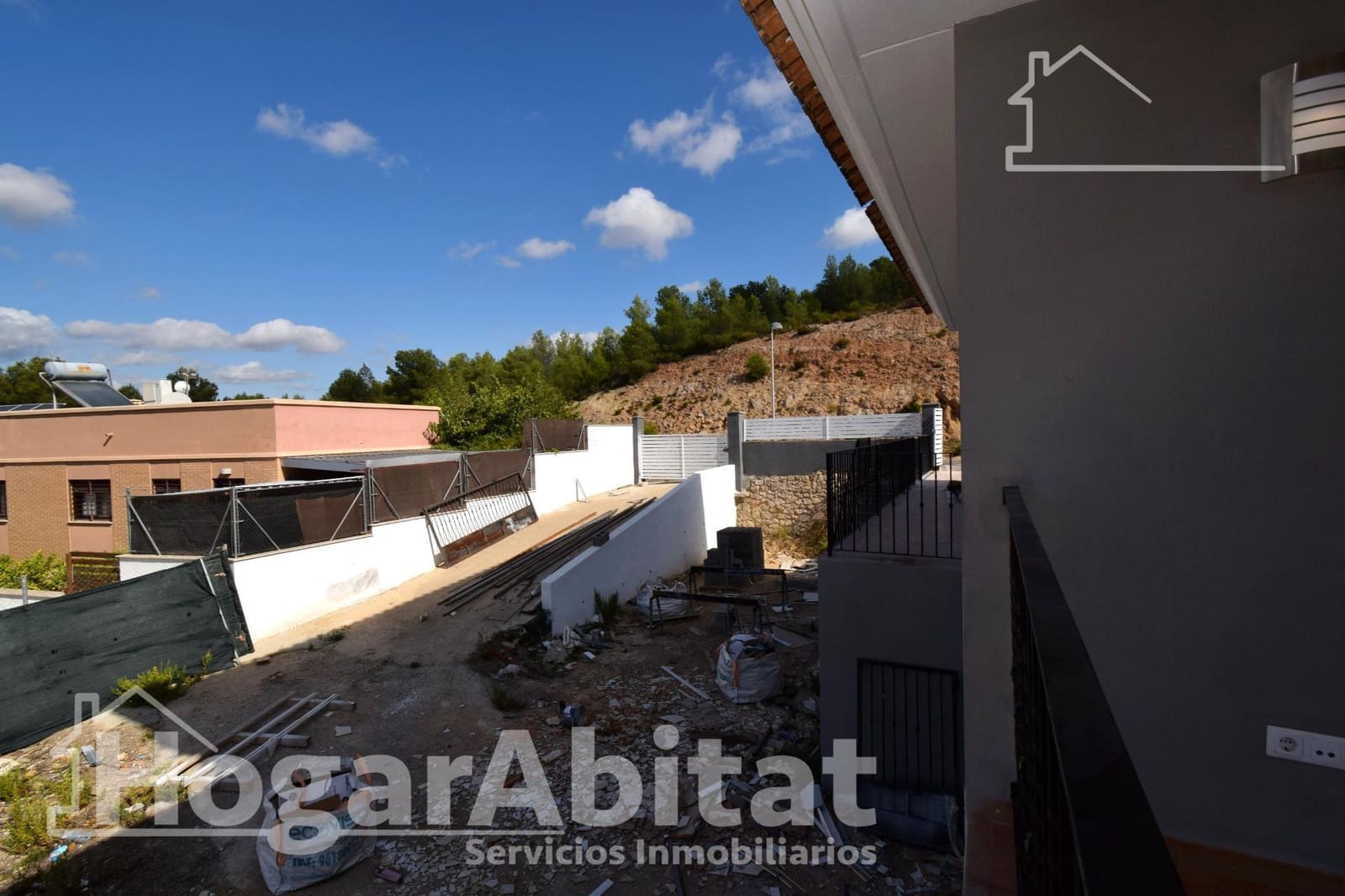 3 Zimmer Haus zu verkaufen in Chiva mit Garage - 350.000 € (Ref: 9860186)