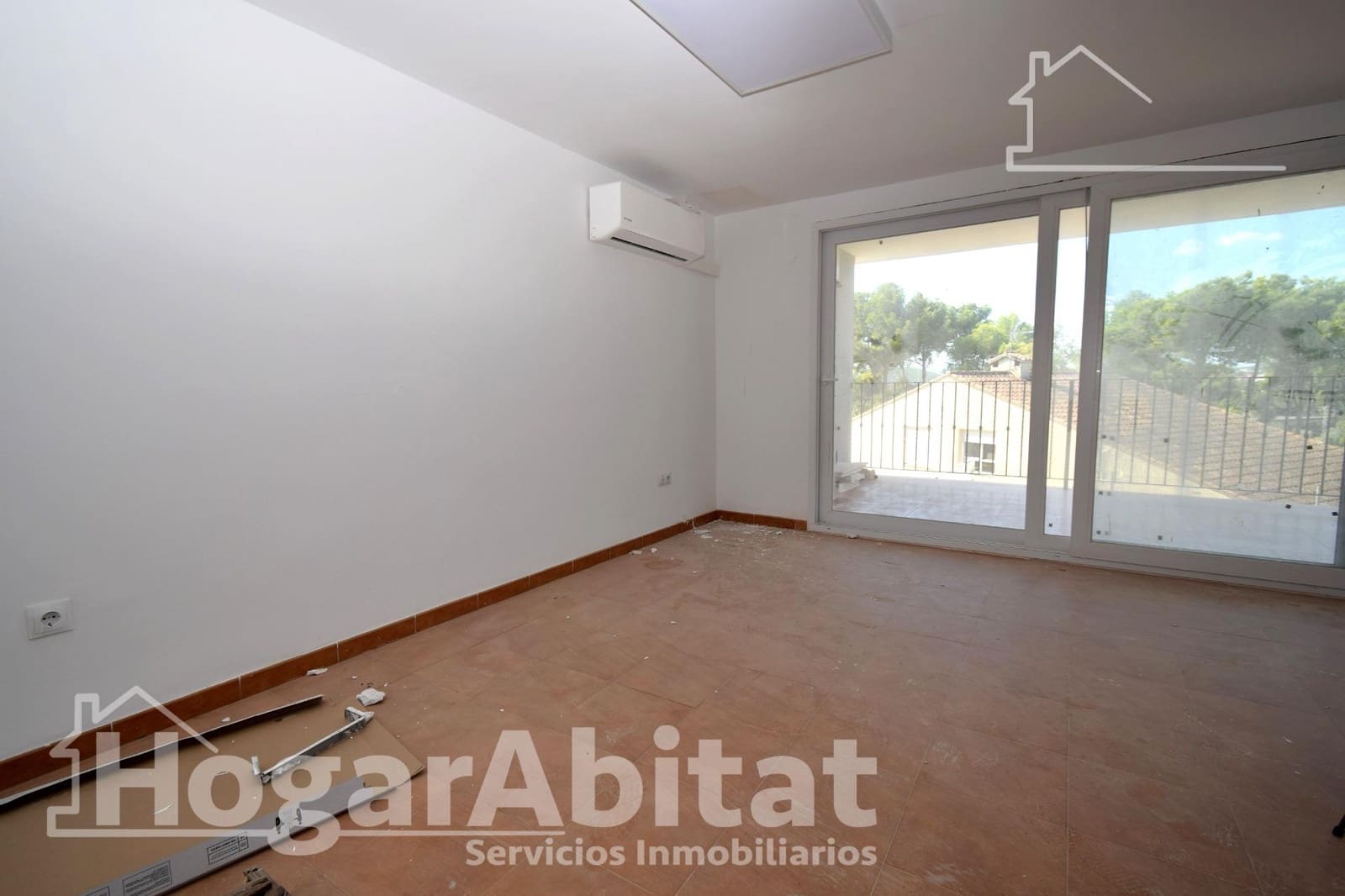 3 Zimmer Haus zu verkaufen in Chiva mit Garage - 350.000 € (Ref: 9860186)