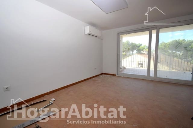 3 Zimmer Haus zu verkaufen in Chiva mit Garage - 350.000 € (Ref: 9860186)
