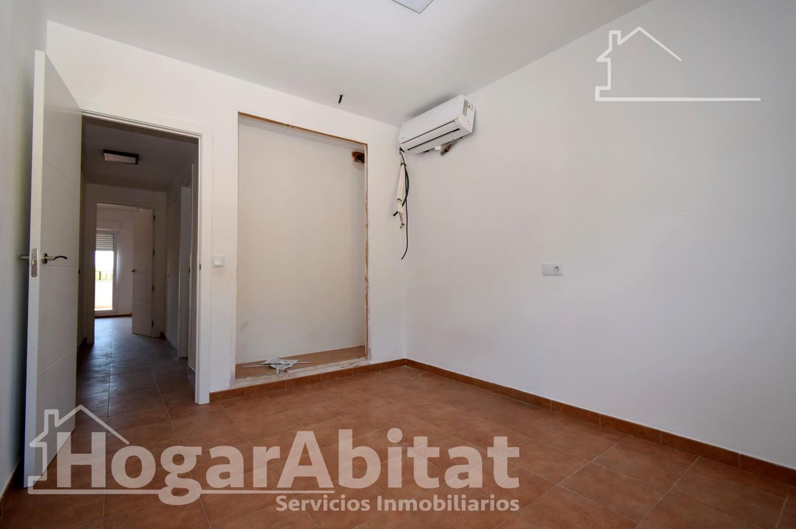 3 Zimmer Haus zu verkaufen in Chiva mit Garage - 350.000 € (Ref: 9860186)