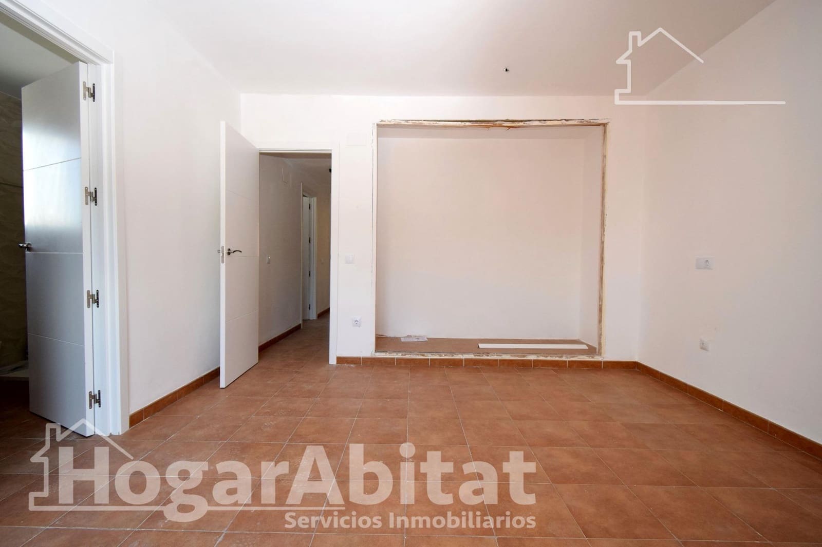 3 Zimmer Haus zu verkaufen in Chiva mit Garage - 350.000 € (Ref: 9860186)