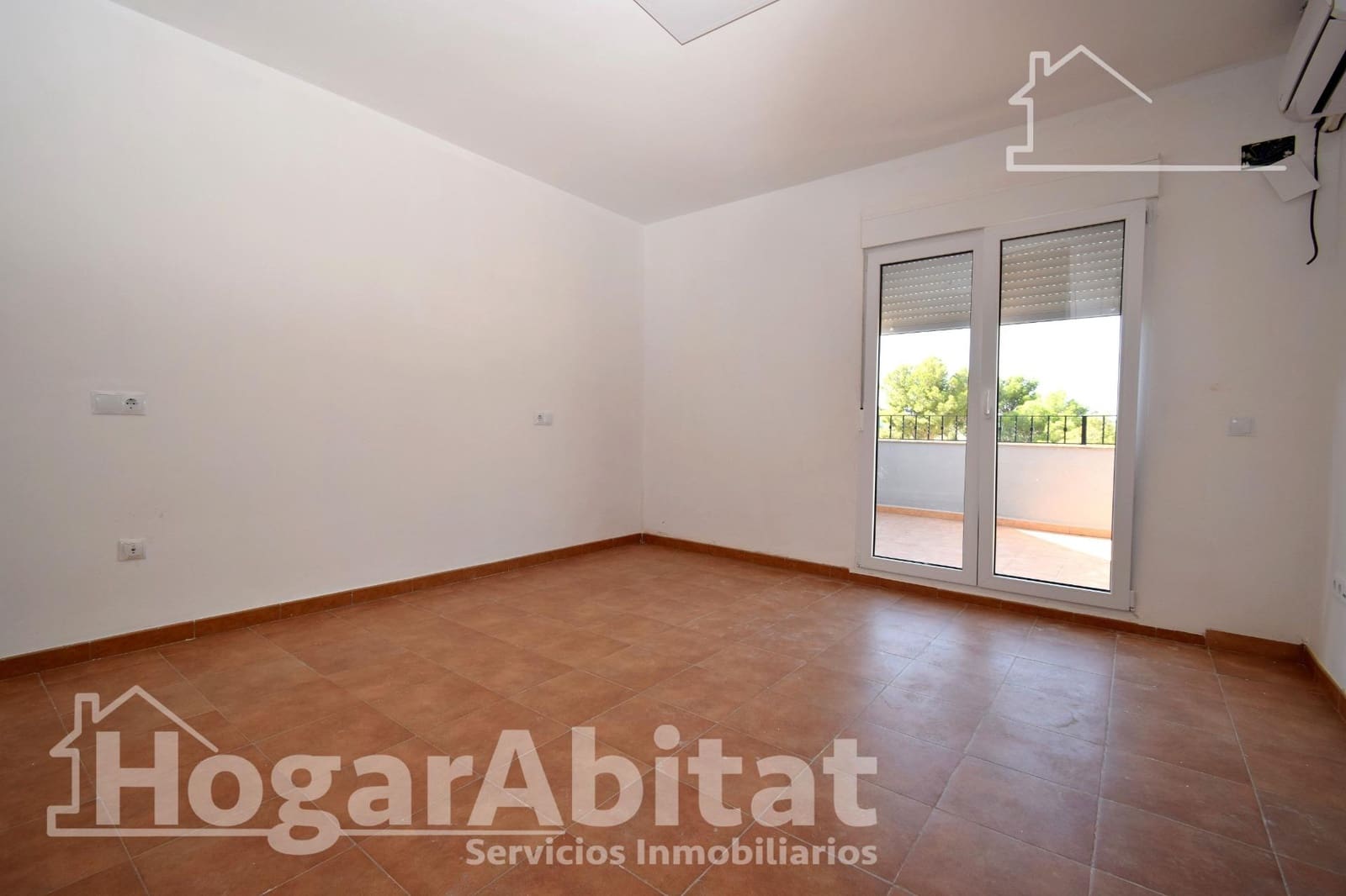 3 Zimmer Haus zu verkaufen in Chiva mit Garage - 350.000 € (Ref: 9860186)