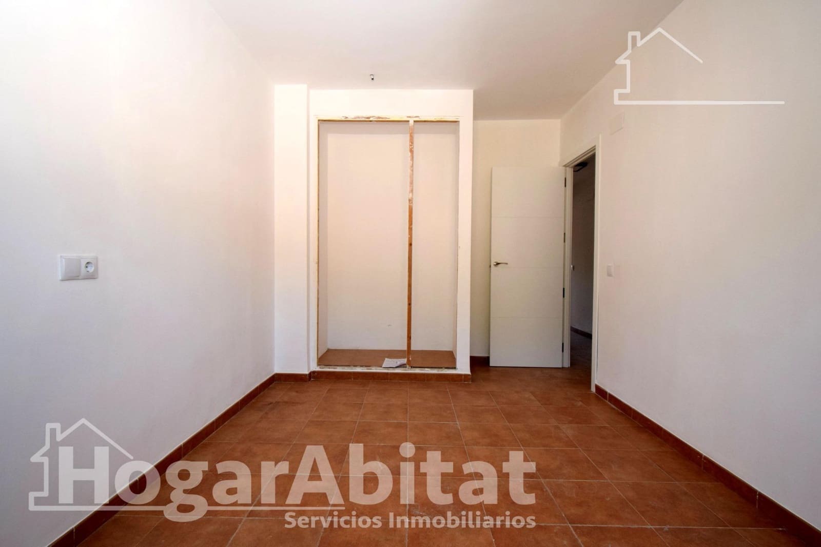 3 Zimmer Haus zu verkaufen in Chiva mit Garage - 350.000 € (Ref: 9860186)