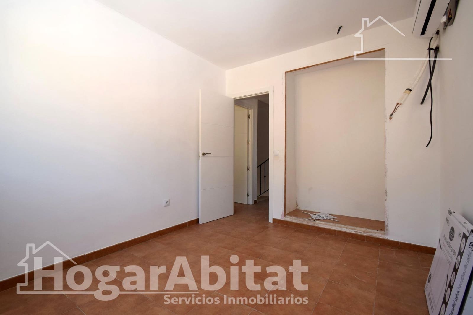 3 Zimmer Haus zu verkaufen in Chiva mit Garage - 350.000 € (Ref: 9860186)