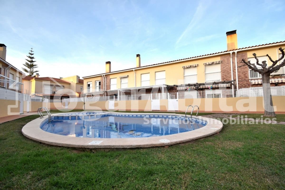 4 chambre Villa/Maison Mitoyenne à vendre à Burriana / Borriana avec piscine garage - 350 000 € (Ref: 9861908)
