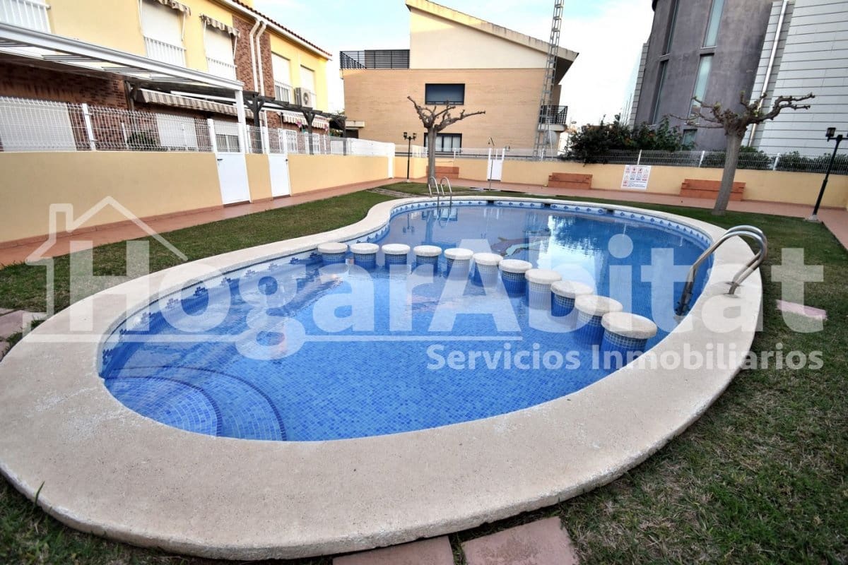 4 chambre Villa/Maison Mitoyenne à vendre à Burriana / Borriana avec piscine garage - 350 000 € (Ref: 9861908)