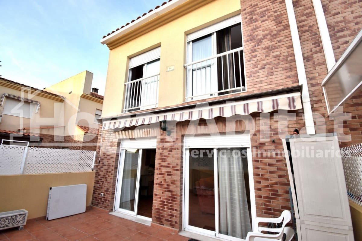 4 chambre Villa/Maison Mitoyenne à vendre à Burriana / Borriana avec piscine garage - 350 000 € (Ref: 9861908)