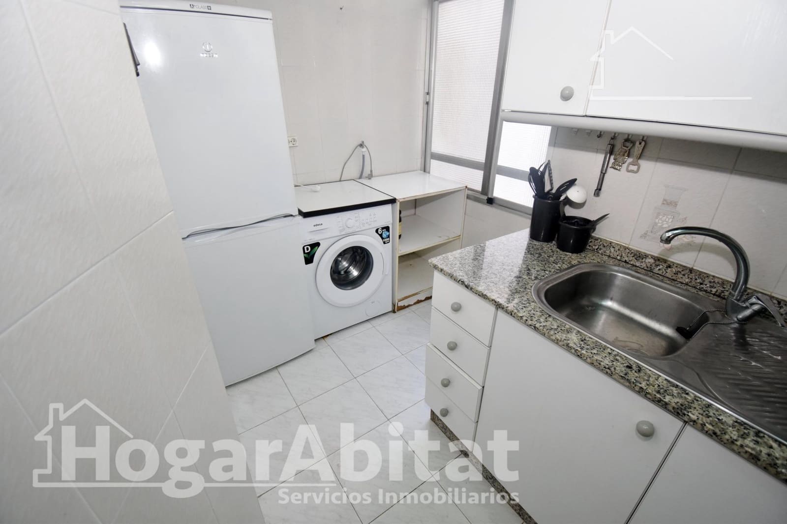 3 bedroom Flat for sale in Castello de la Plana - € 140,000 (Ref: 9861909)
