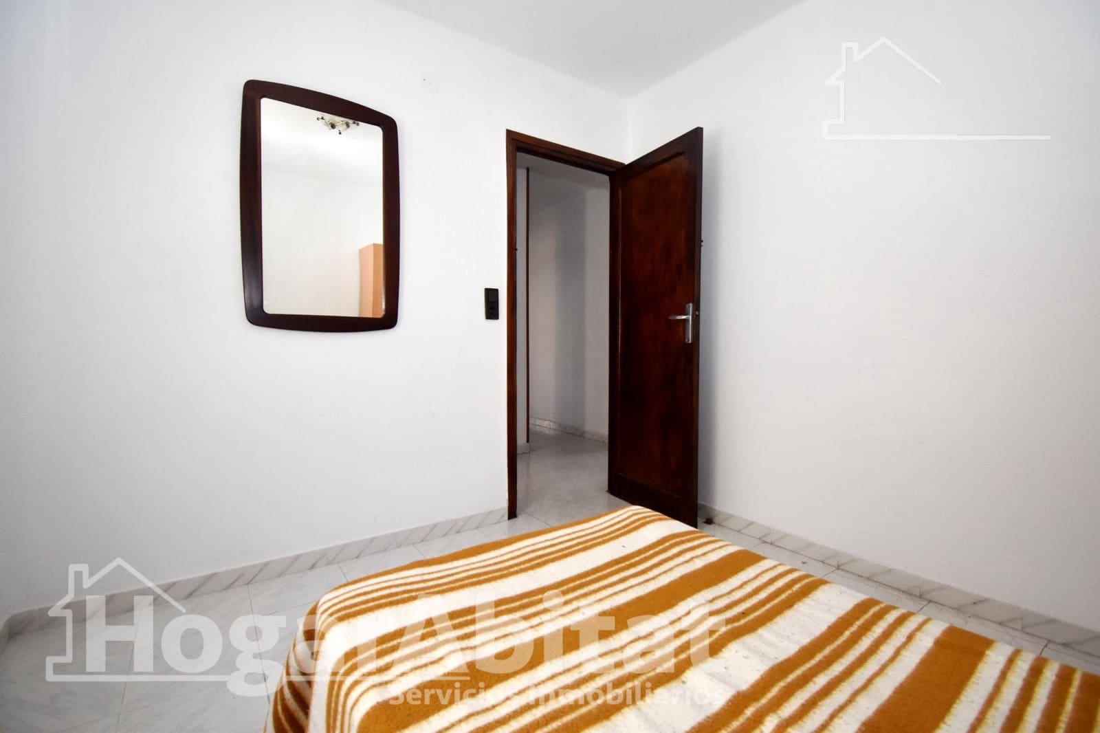 3 bedroom Flat for sale in Castello de la Plana - € 140,000 (Ref: 9861909)