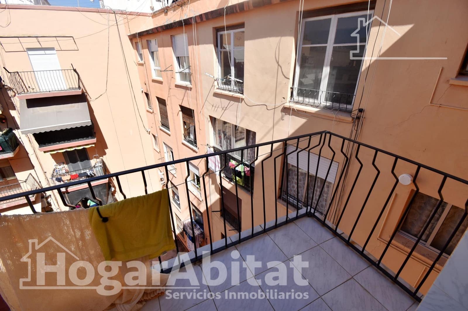 3 bedroom Flat for sale in Castello de la Plana - € 140,000 (Ref: 9861909)