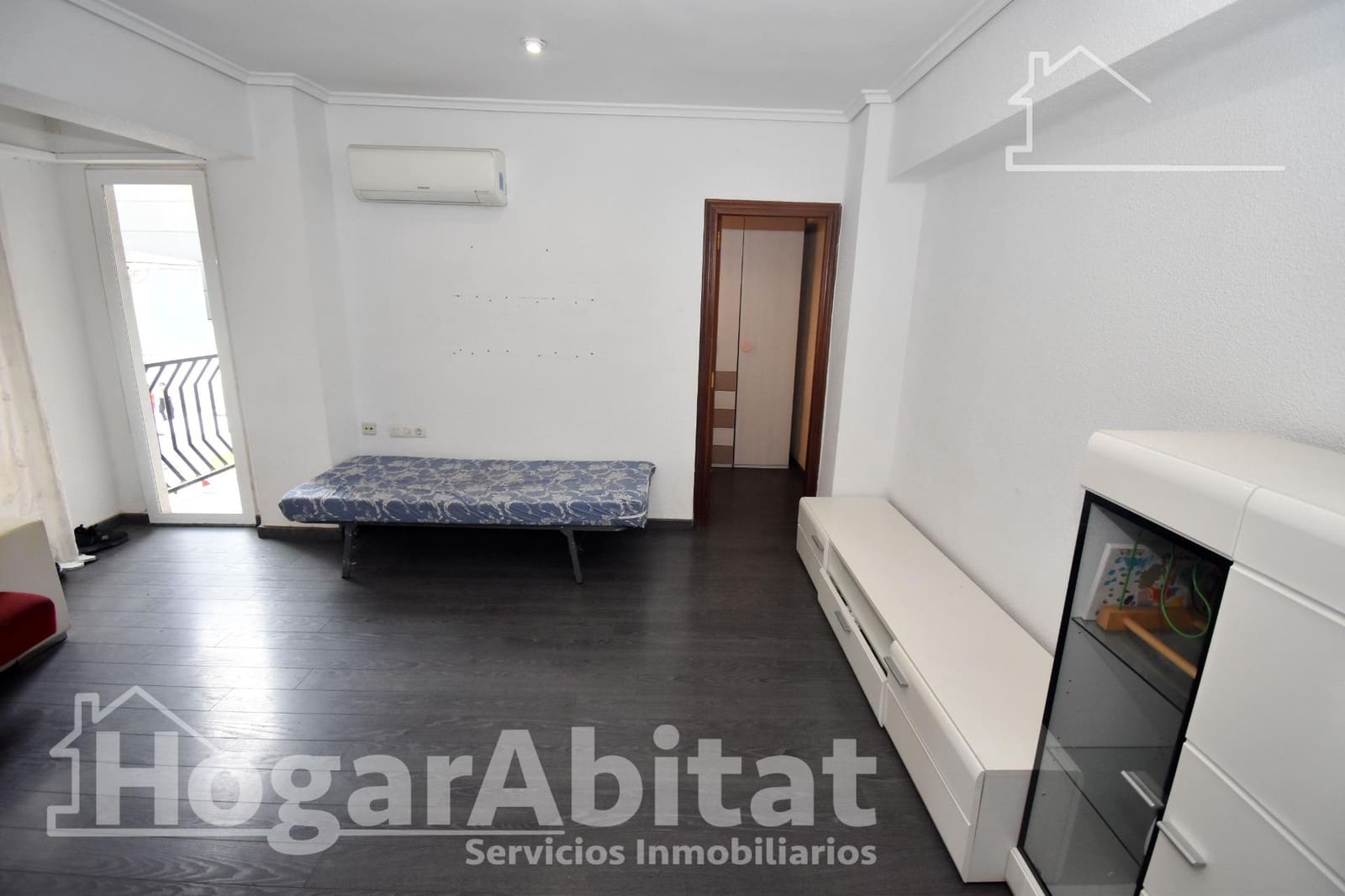 3 bedroom Flat for sale in Castello de la Plana - € 154,900 (Ref: 9861912)