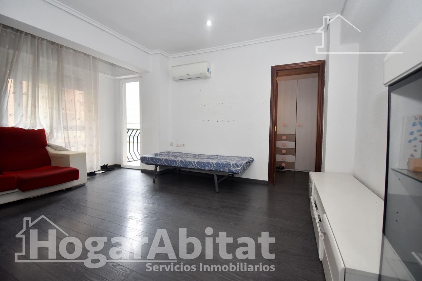 3 bedroom Flat for sale in Castello de la Plana - € 154,900 (Ref: 9861912)