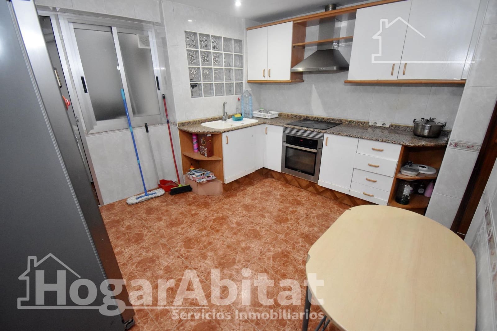 3 bedroom Flat for sale in Castello de la Plana - € 154,900 (Ref: 9861912)