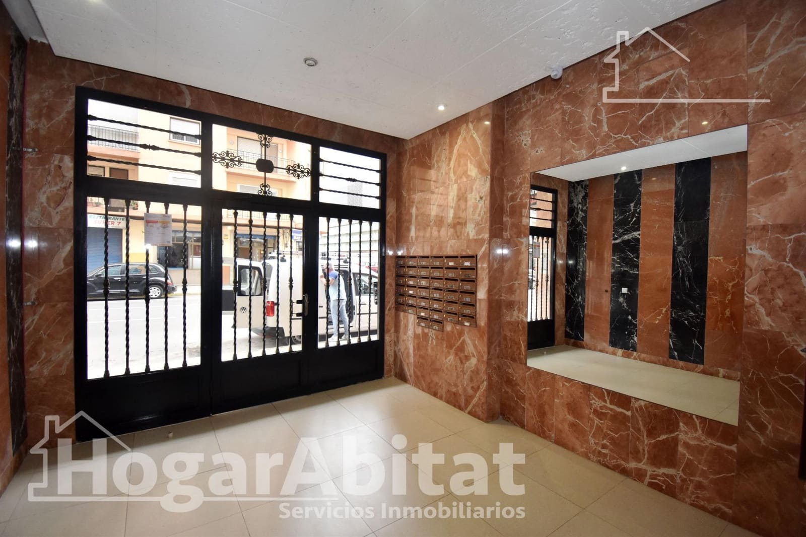 3 bedroom Flat for sale in Castello de la Plana - € 154,900 (Ref: 9861912)