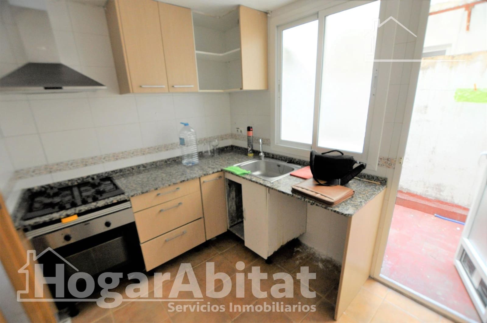 3 bedroom Flat for sale in Valencia city - € 220,000 (Ref: 9861913)