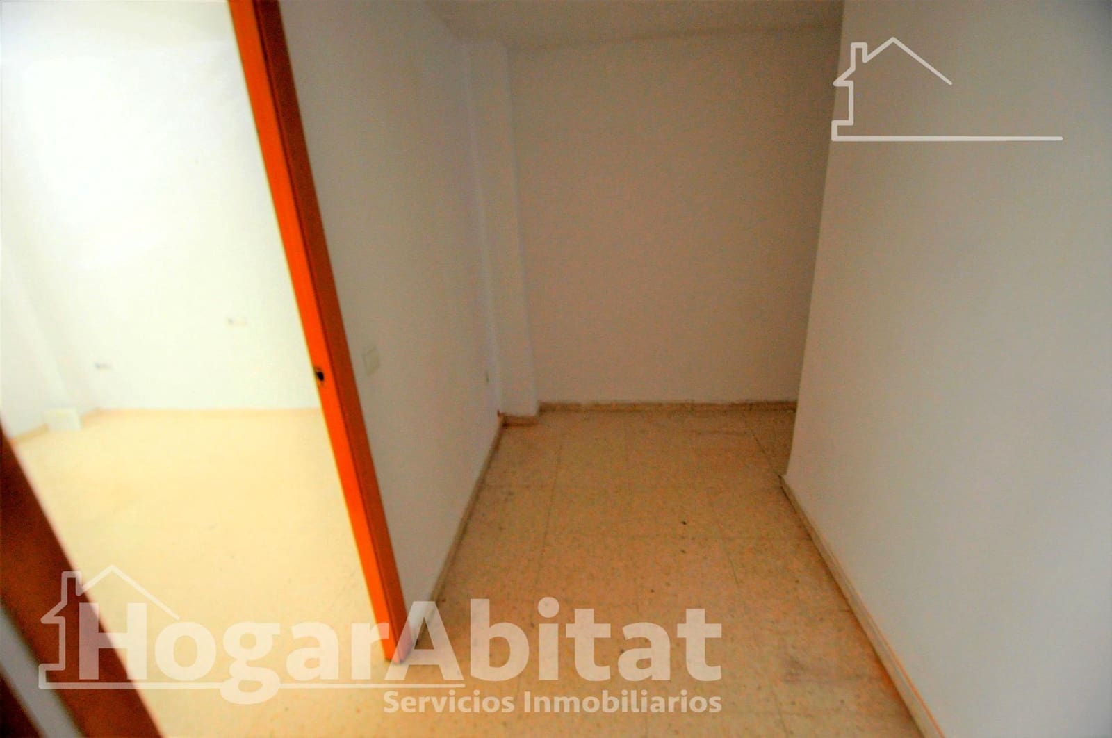 3 bedroom Flat for sale in Valencia city - € 220,000 (Ref: 9861913)