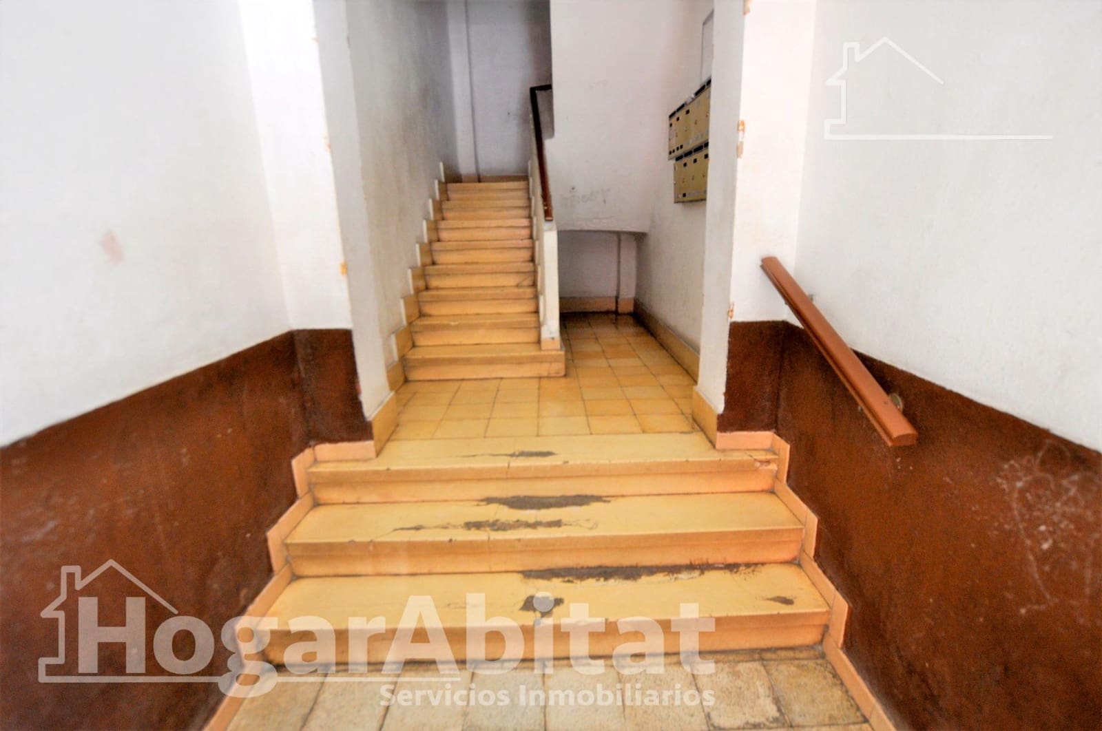 3 bedroom Flat for sale in Valencia city - € 220,000 (Ref: 9861913)