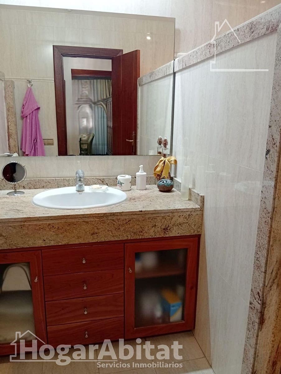 6 bedroom Flat for sale in Vila-real - € 265,000 (Ref: 9861916)