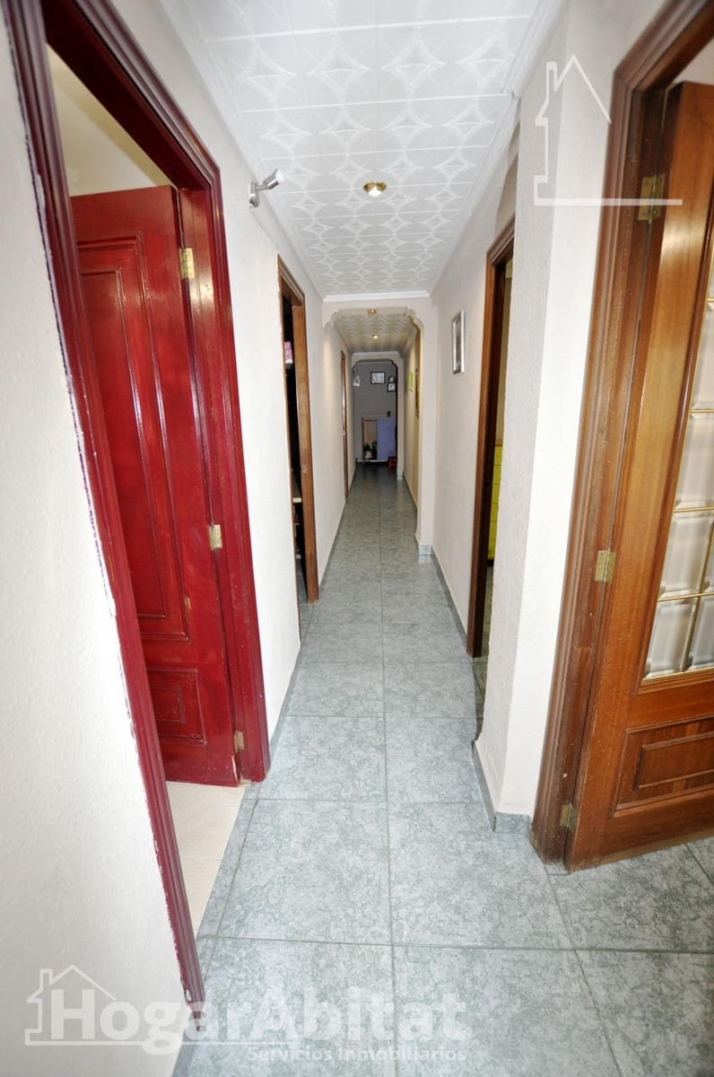 3 bedroom Flat for sale in Alaquas - € 180,000 (Ref: 9861918)