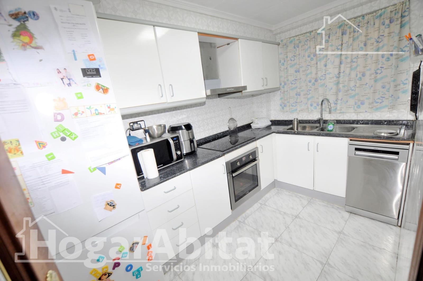 3 bedroom Flat for sale in Alaquas - € 180,000 (Ref: 9861918)