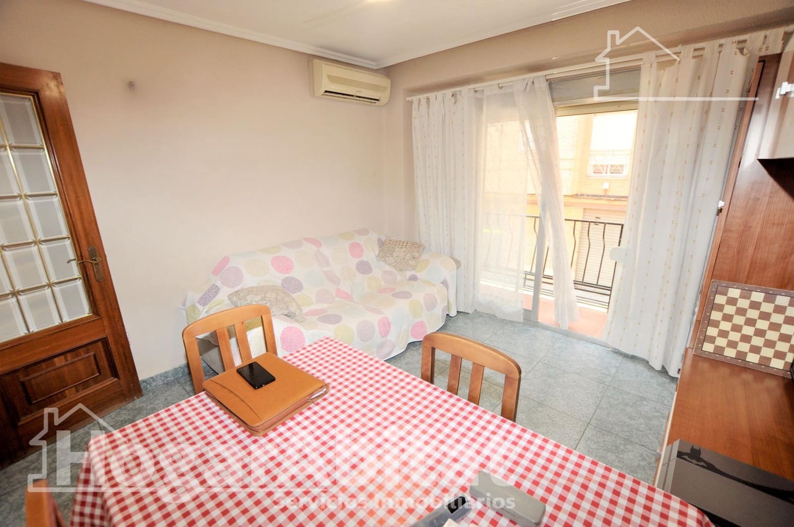 3 bedroom Flat for sale in Alaquas - € 180,000 (Ref: 9861918)