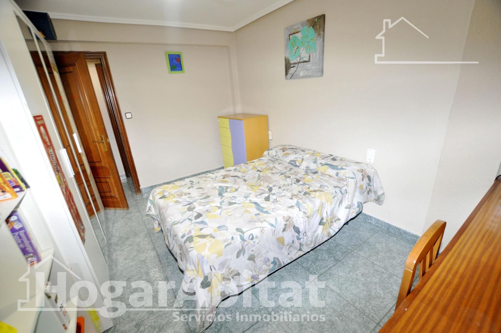 3 bedroom Flat for sale in Alaquas - € 180,000 (Ref: 9861918)