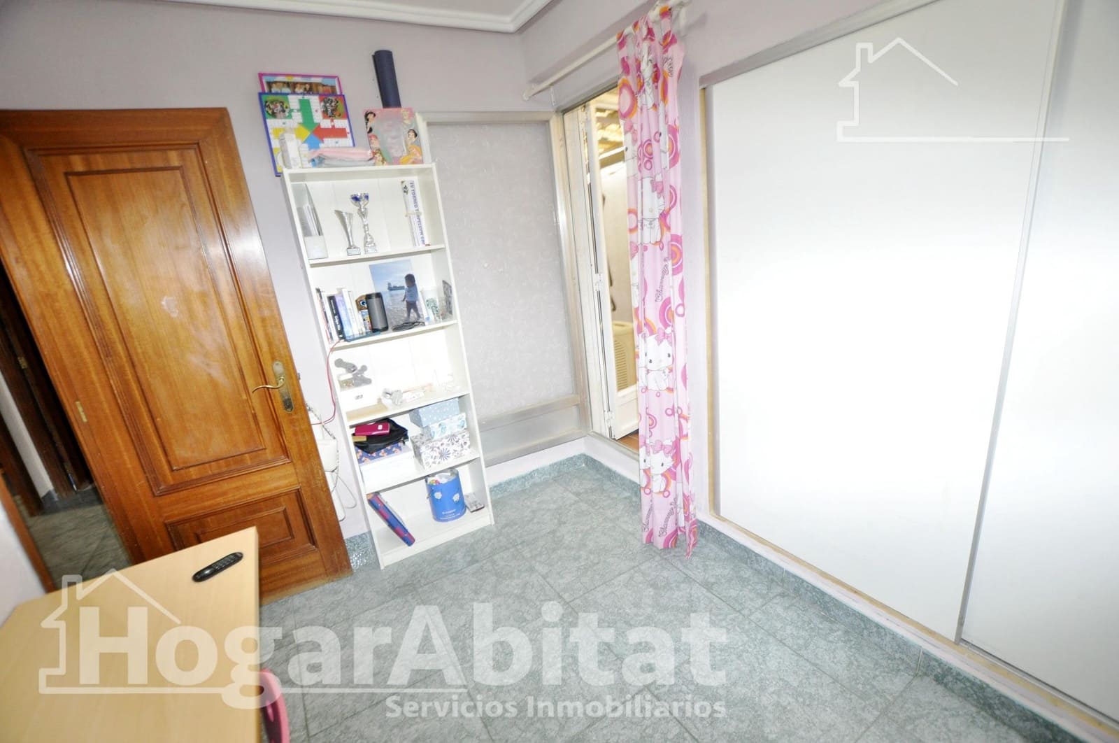 3 bedroom Flat for sale in Alaquas - € 180,000 (Ref: 9861918)